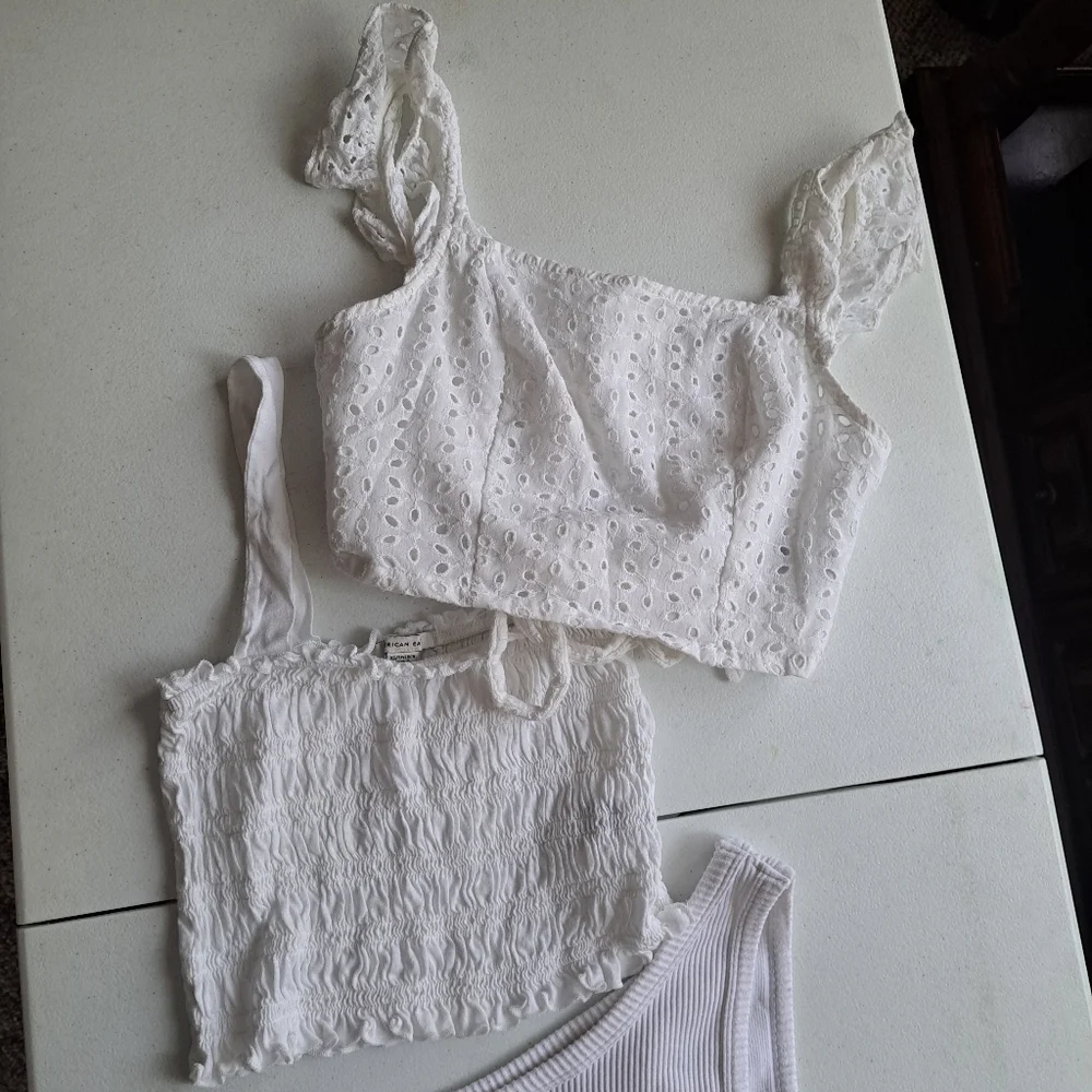 White 4 Tops Bundle - Picture 3 of 12